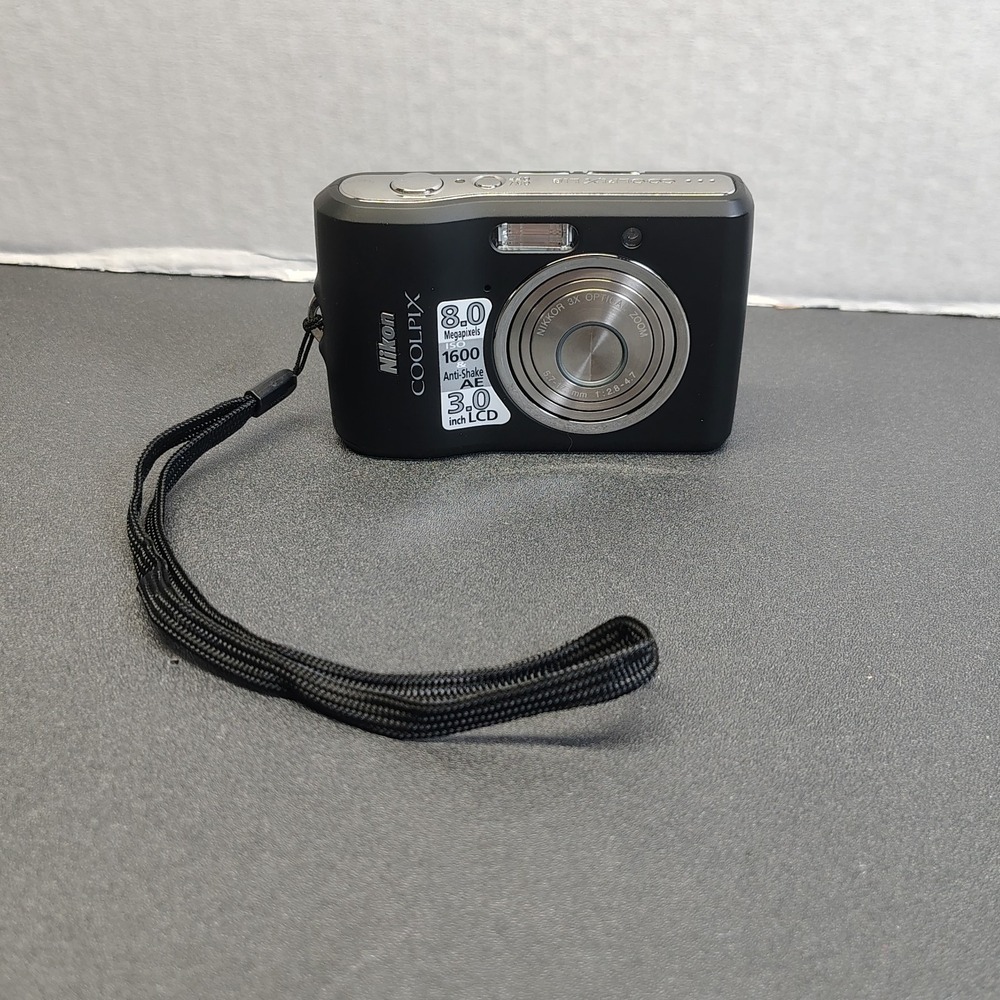 Nikon Coolpix L18 8.0MP Digital Camera Tested & Working Y2K